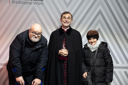 Gratulationsschlange / Erzdiözese Wien/ Schönlaub, Stephan Schönlaub