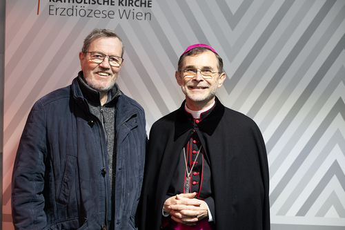 Gratulationsschlange / Erzdiözese Wien/ Schönlaub, Stephan Schönlaub
