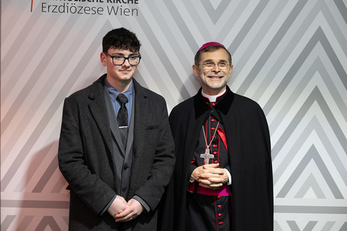 Gratulationsschlange / Erzdiözese Wien/ Schönlaub, Stephan Schönlaub