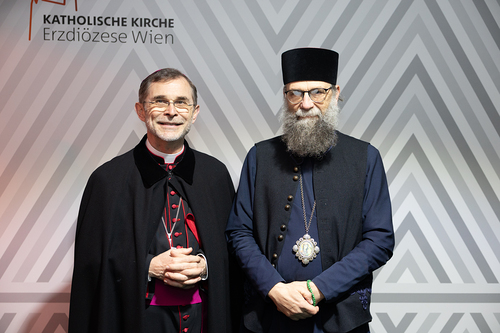 Gratulationsschlange / Erzdiözese Wien/ Schönlaub, Stephan Schönlaub