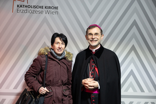 Gratulationsschlange / Erzdiözese Wien/ Schönlaub, Stephan Schönlaub