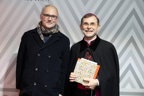 Gratulationsschlange / Erzdiözese Wien/ Schönlaub, Stephan Schönlaub