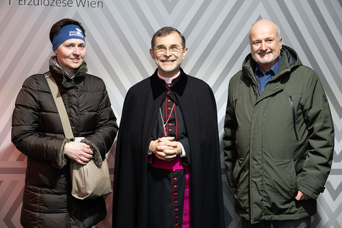 Gratulationsschlange / Erzdiözese Wien/ Schönlaub, Stephan Schönlaub