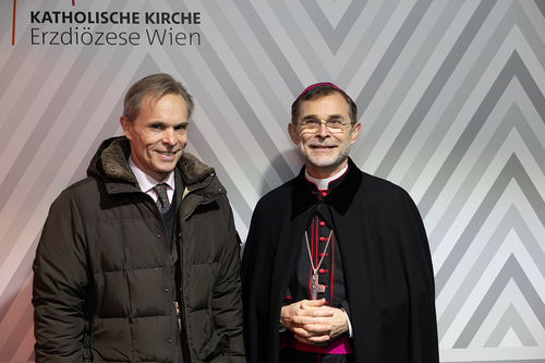 Gratulationsschlange / Erzdiözese Wien/ Schönlaub, Stephan Schönlaub