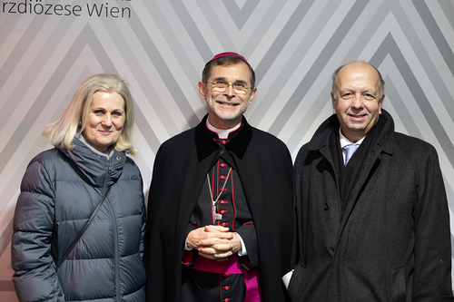 Gratulationsschlange / Erzdiözese Wien/ Schönlaub, Stephan Schönlaub